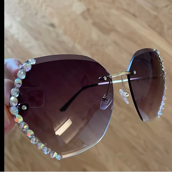 NEW Lily & Nunu Diamond Studded Oversized Gradient Coffee Tint Sunglasse… main image 6